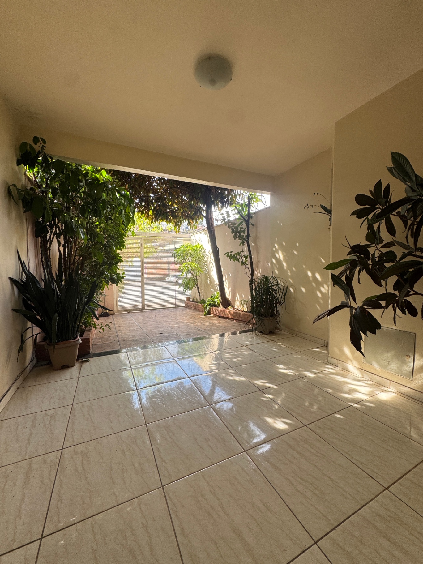 Garagem coberta